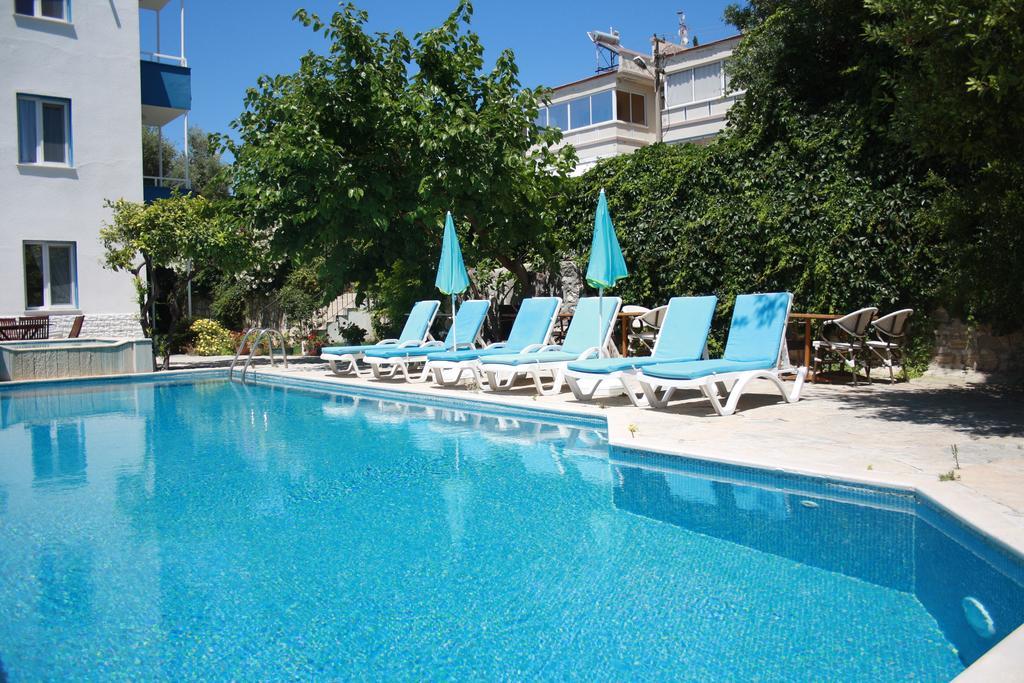 Parla Apart Hotel Çeşme Exterior foto